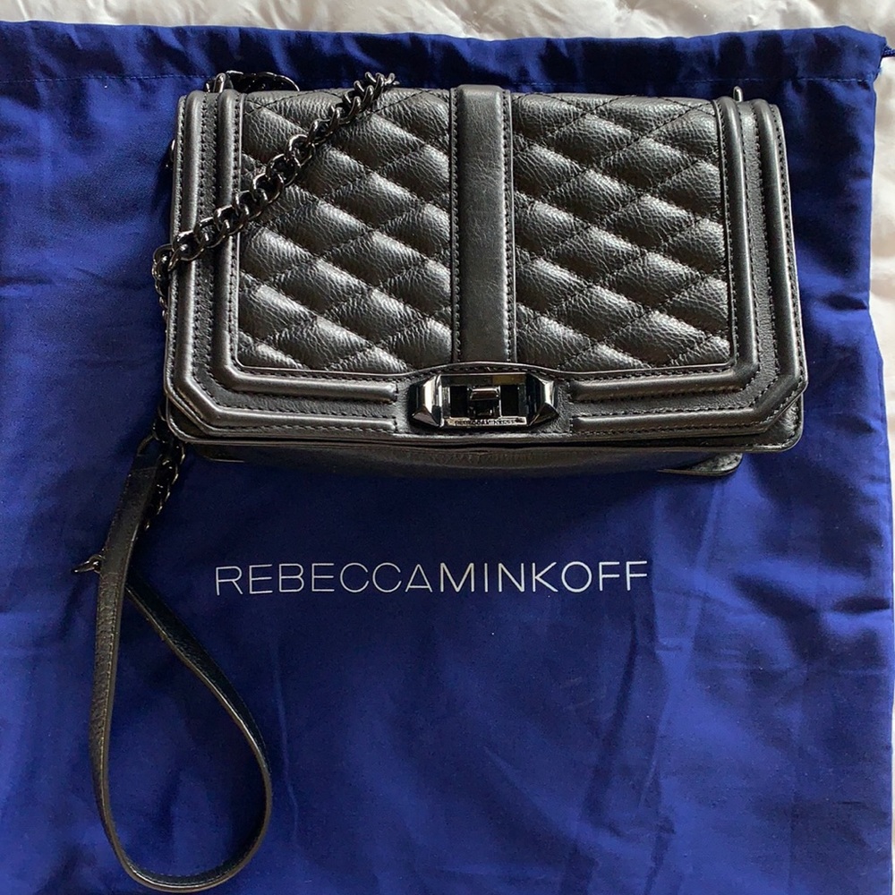 GENTLY USED REBECCA MINKOFF CROSSBODY CLUTCH COMES WITH DUST BAG ❤️
